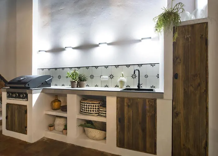 Old Center Penthouse By Planners
