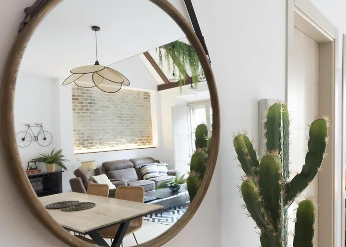 Old Center Penthouse By Planners Apartment *